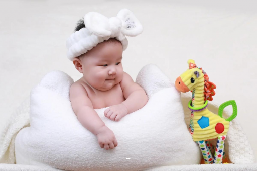 巴中宝宝几个月翻身